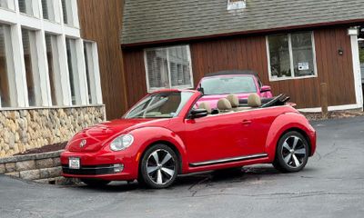 2013 Volkswagen Beetle Turbo Convertible FOR