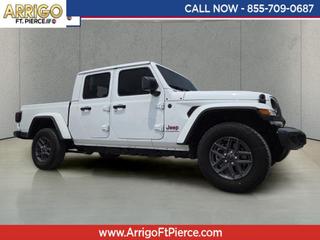2024 Jeep Gladiator Sport