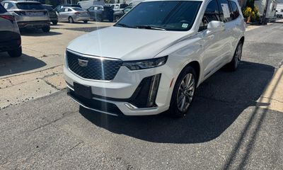2022 Cadillac XT6 Premium Luxury