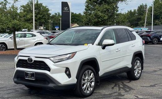 2025 Toyota RAV4 XLE Premium