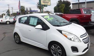 2014 Chevrolet Spark EV 2LT