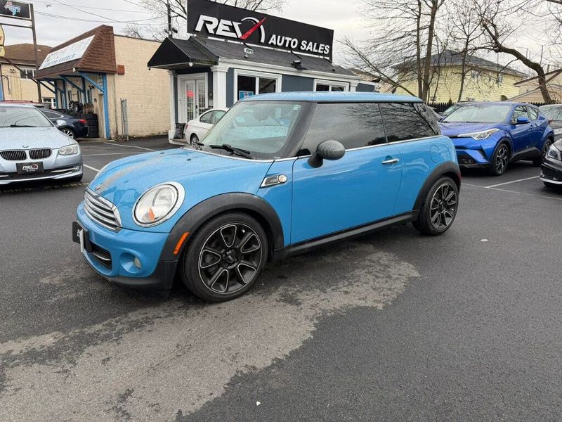 2012 Mini Hardtop — a typically priced live listing