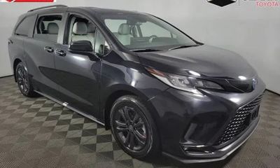 2025 Toyota Sienna XSE