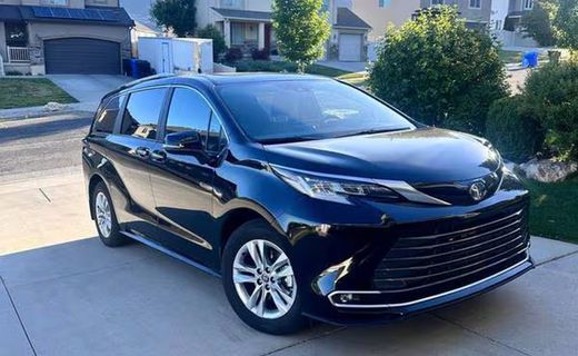 2025 Toyota Sienna Limited