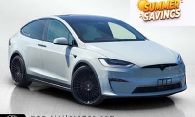 2023 Tesla Model X Plaid