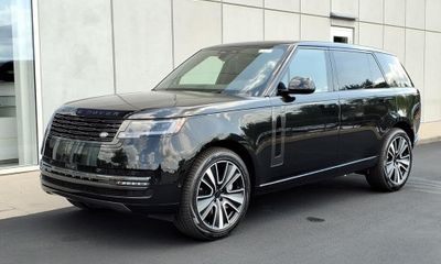2026 Land Rover Range SE