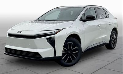 2026 Toyota BZ XLE Plus