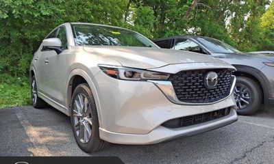 2024 Mazda CX-5 Premium Package