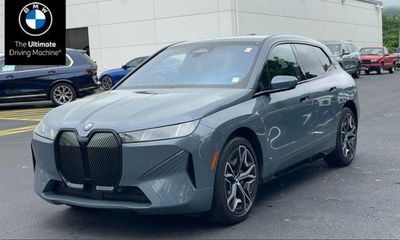 2026 BMW IX xDrive45