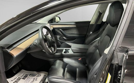 2022 Tesla Model 3 Standard Range Plus