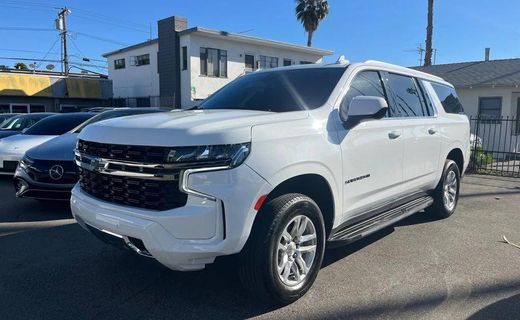 2024 Chevrolet Suburban LS