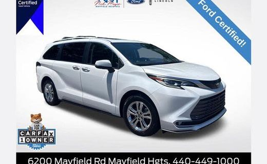 2023 Toyota Sienna Platinum