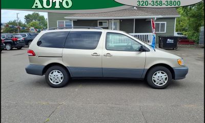 2002 Toyota Sienna CE