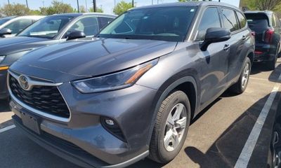2021 Toyota Highlander LE