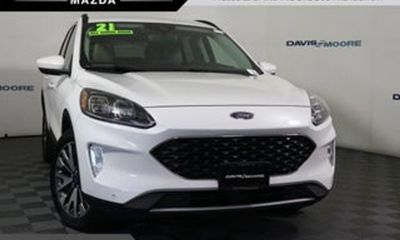 2020 Ford Escape SEL
