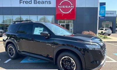 2026 Nissan Pathfinder SV