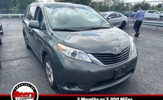2013 Toyota Sienna LE