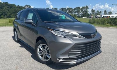 2026 Toyota Sienna Limited