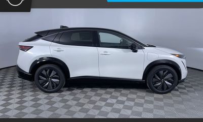 2025 Nissan Ariya MPV Plat