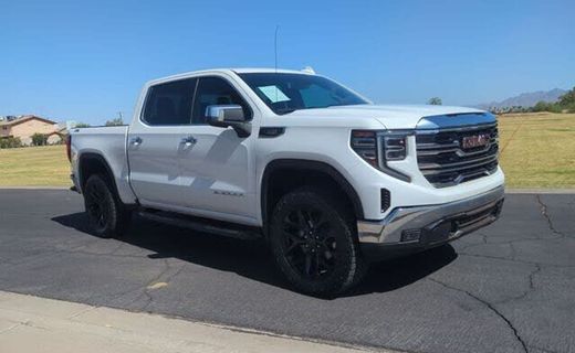 2023 GMC Sierra SLT