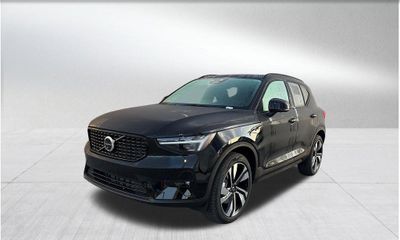 2026 Volvo XC40 Plus Dark