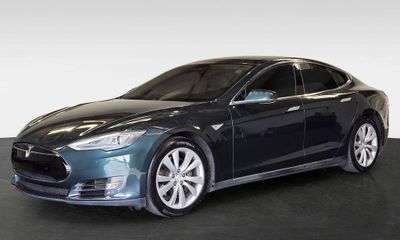 2014 Tesla Model S P85