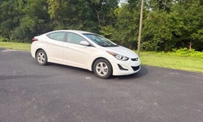 2015 Hyundai Elantra GLS Middle