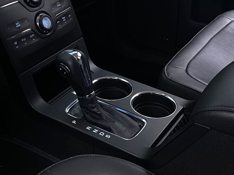 2018 Ford FLEX — a typically priced live listing