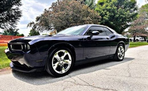 2013 Dodge Challenger Base