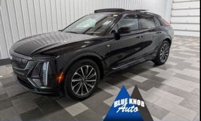 2024 Cadillac Lyriq Sport 2