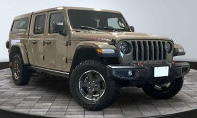 2022 Jeep Gladiator Sport