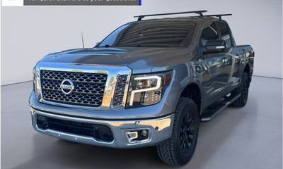 2017 Nissan Titan SV