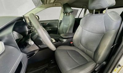 2021 Toyota RAV4 LE HV