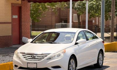 2011 Hyundai Sonata Middle LOW Level