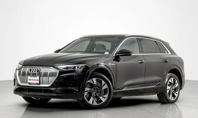 2022 Audi E-Tron Quattro Premium