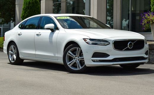 2018 Volvo S90 Momentum
