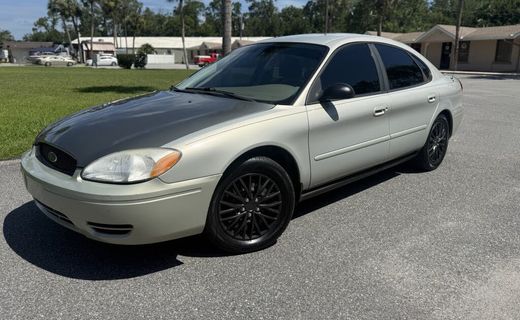 2006 Ford Taurus SE