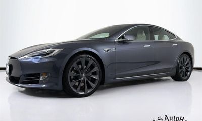 2020 Tesla Model S Long Range