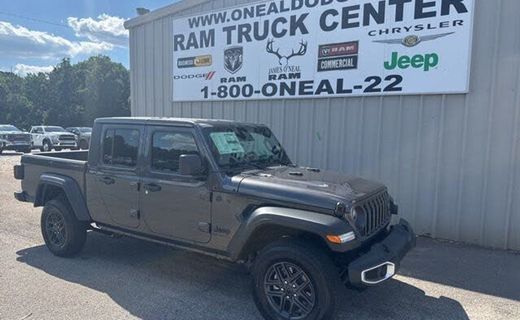 2026 Jeep Gladiator Sport