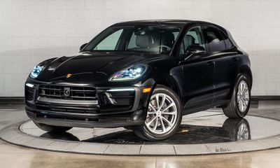 2026 Porsche Macan