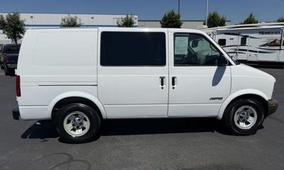 2002 Chevrolet Astro VAN Base