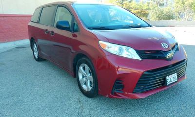 2018 Toyota Sienna L