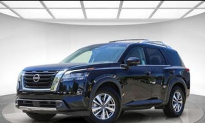 2022 Nissan Pathfinder SV
