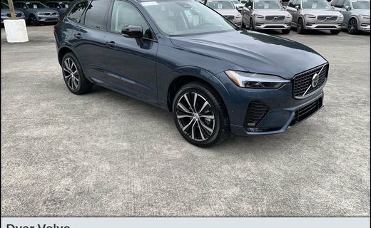 2023 Volvo XC60 Plus Dark