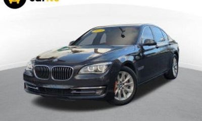2016 BMW 740i