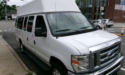 2013 Ford E-350 E350 XLT Super