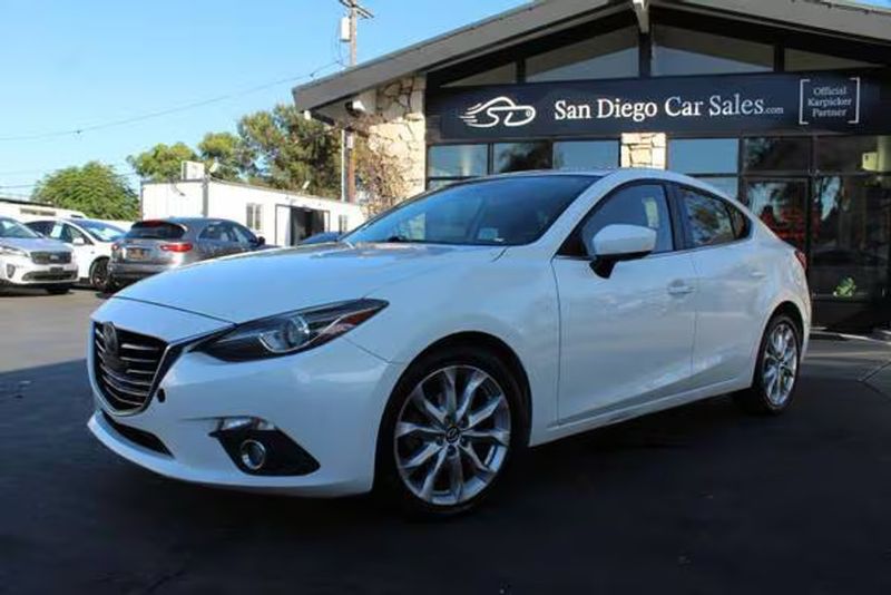 2014 Mazda MAZDA3 — a typically priced live listing
