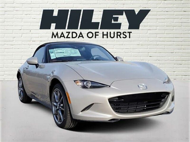 2023 Mazda MX-5 — a typically priced live listing