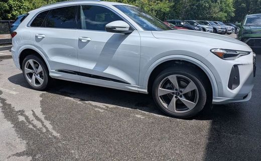 2025 Audi Q5 Quattro Premium Plus