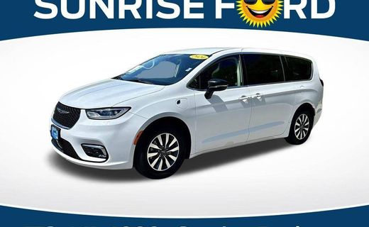 2024 Chrysler Pacifica Select